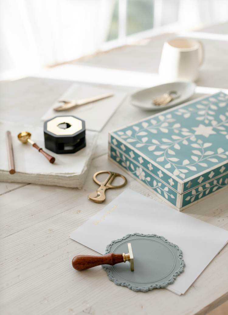 The Bermuda Correspondence Box